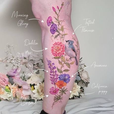 Florales Tattoo-Sleeve mit Blütenmotiven